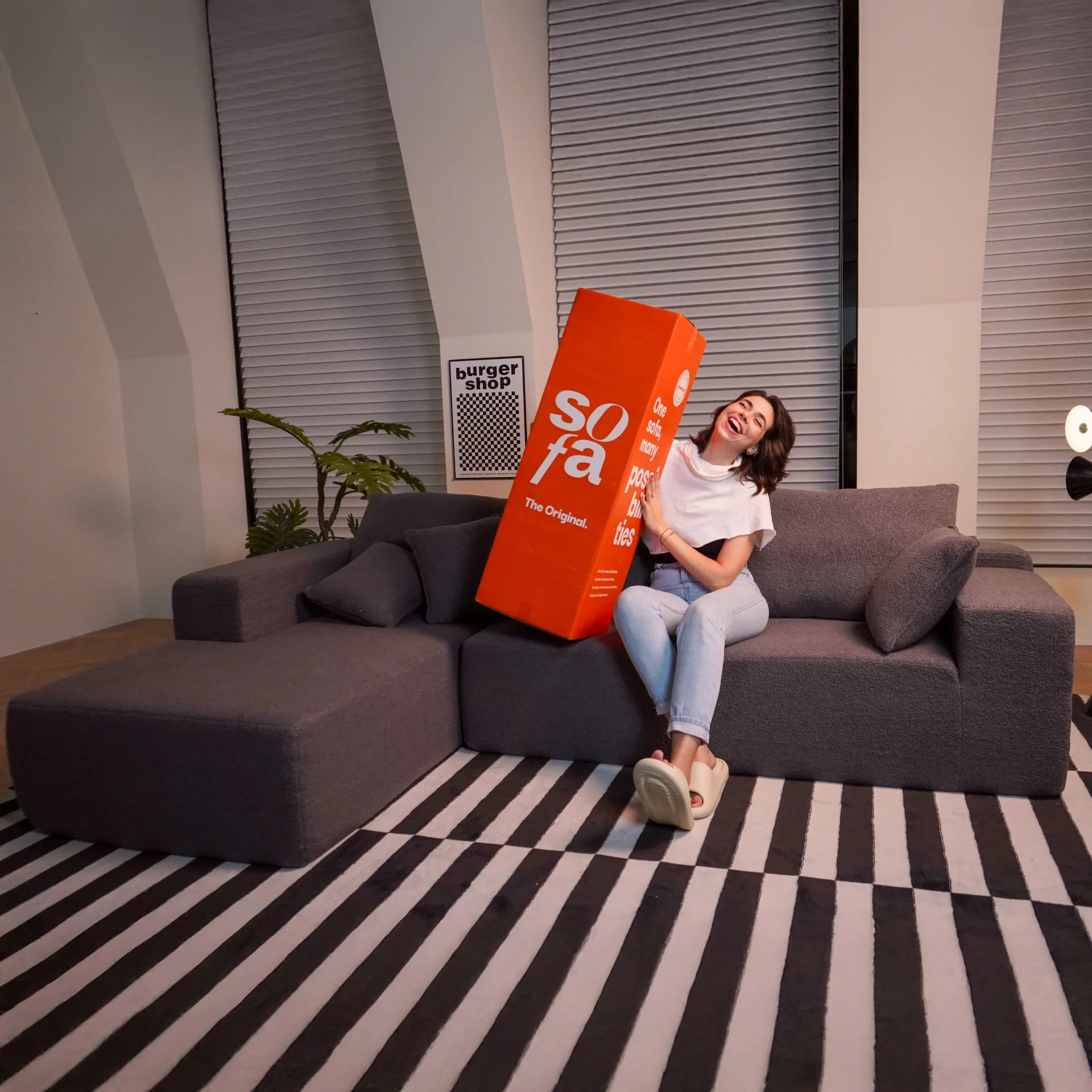 Sofá na Caixa Aran em Boucle - Cinza