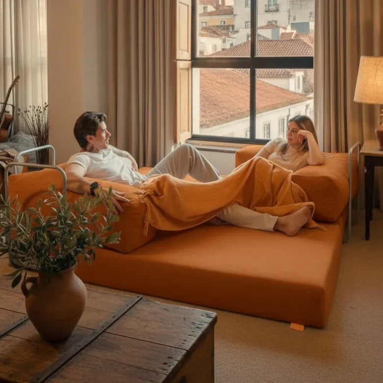 Sofá Cama Bloom Tecido Cotelê Terracota - Sofá na Caixa