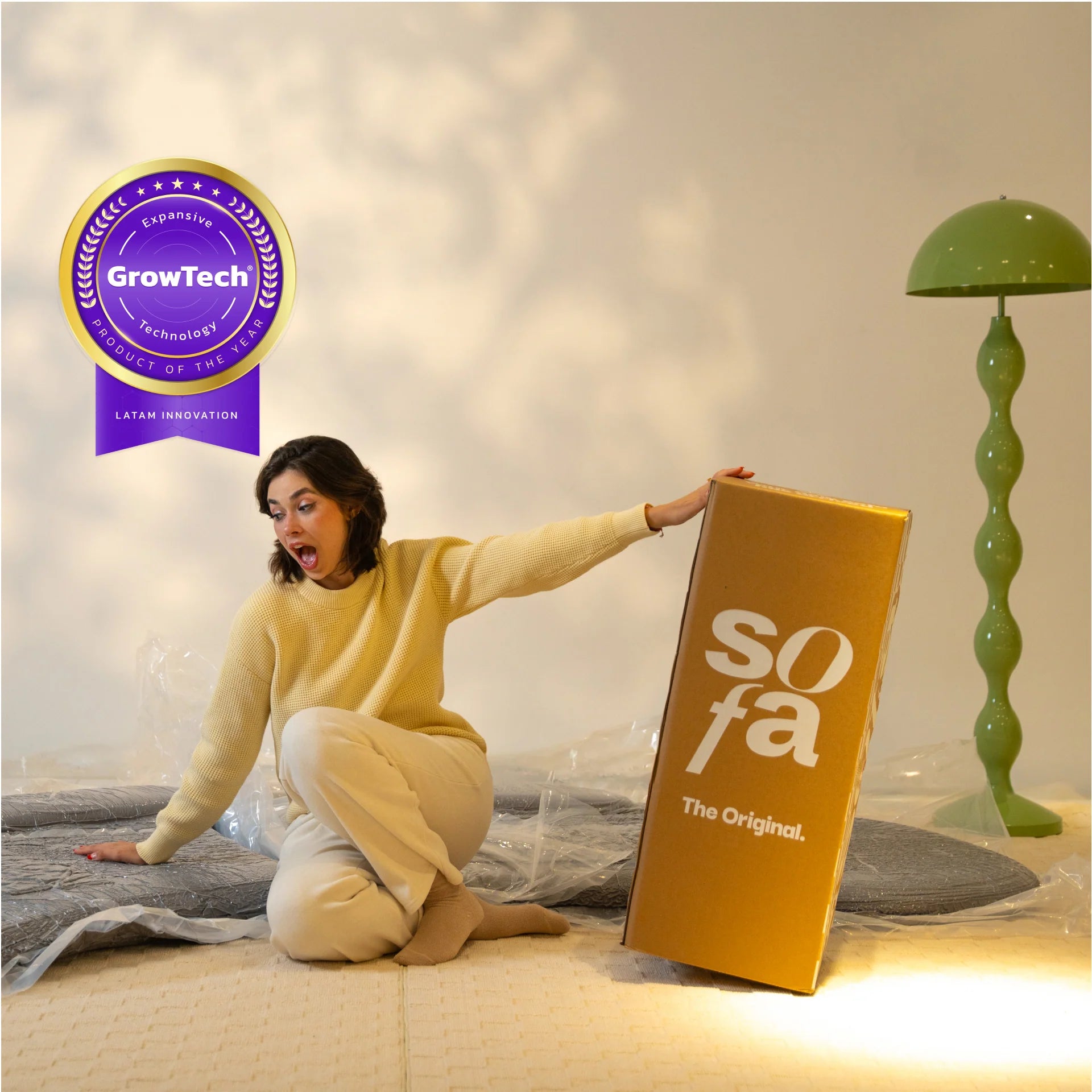 Sofá na Caixa Avalon em Boucle - Cinza