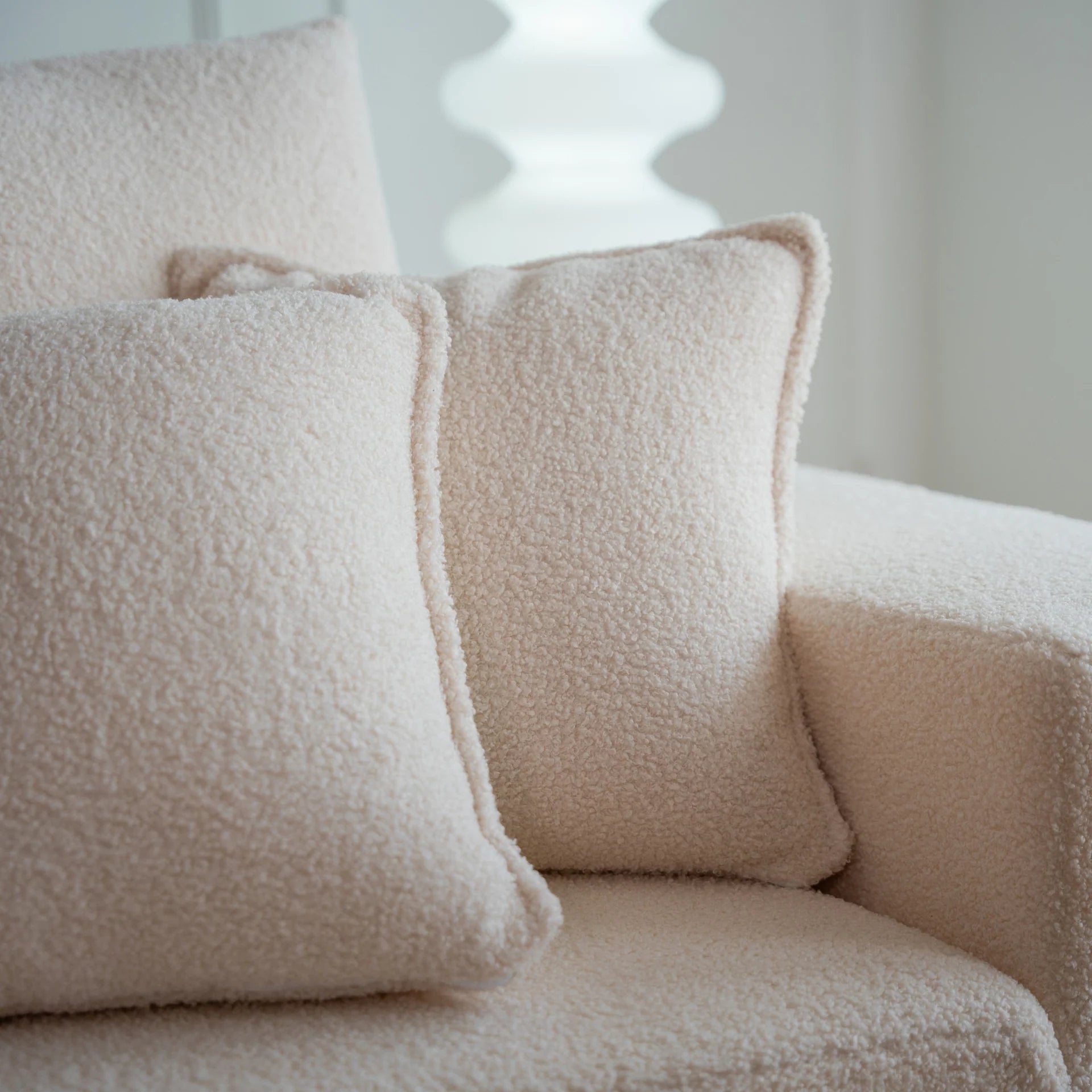 Sofá na Caixa Aran em Boucle - Linho